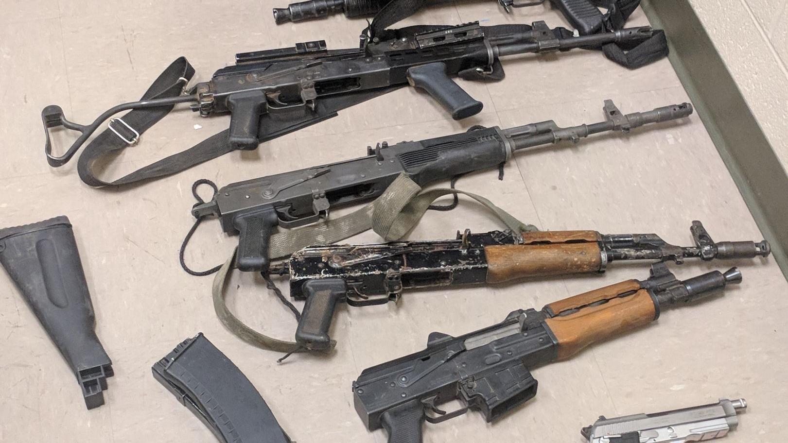 Agents find cache of military rifles, arrest 3 Mexican nationals near Ajo